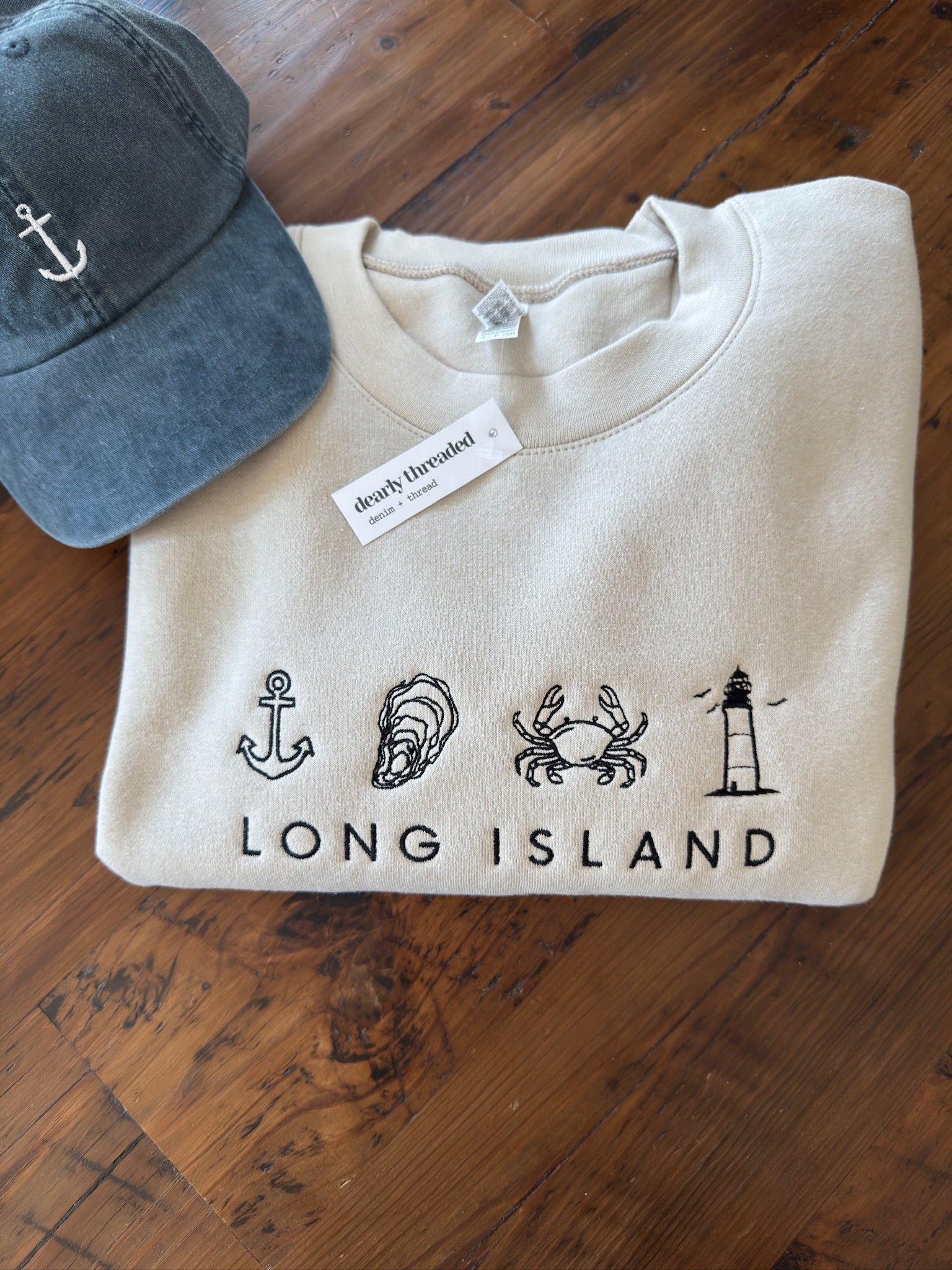 LONG ISLAND Unisex Crewneck