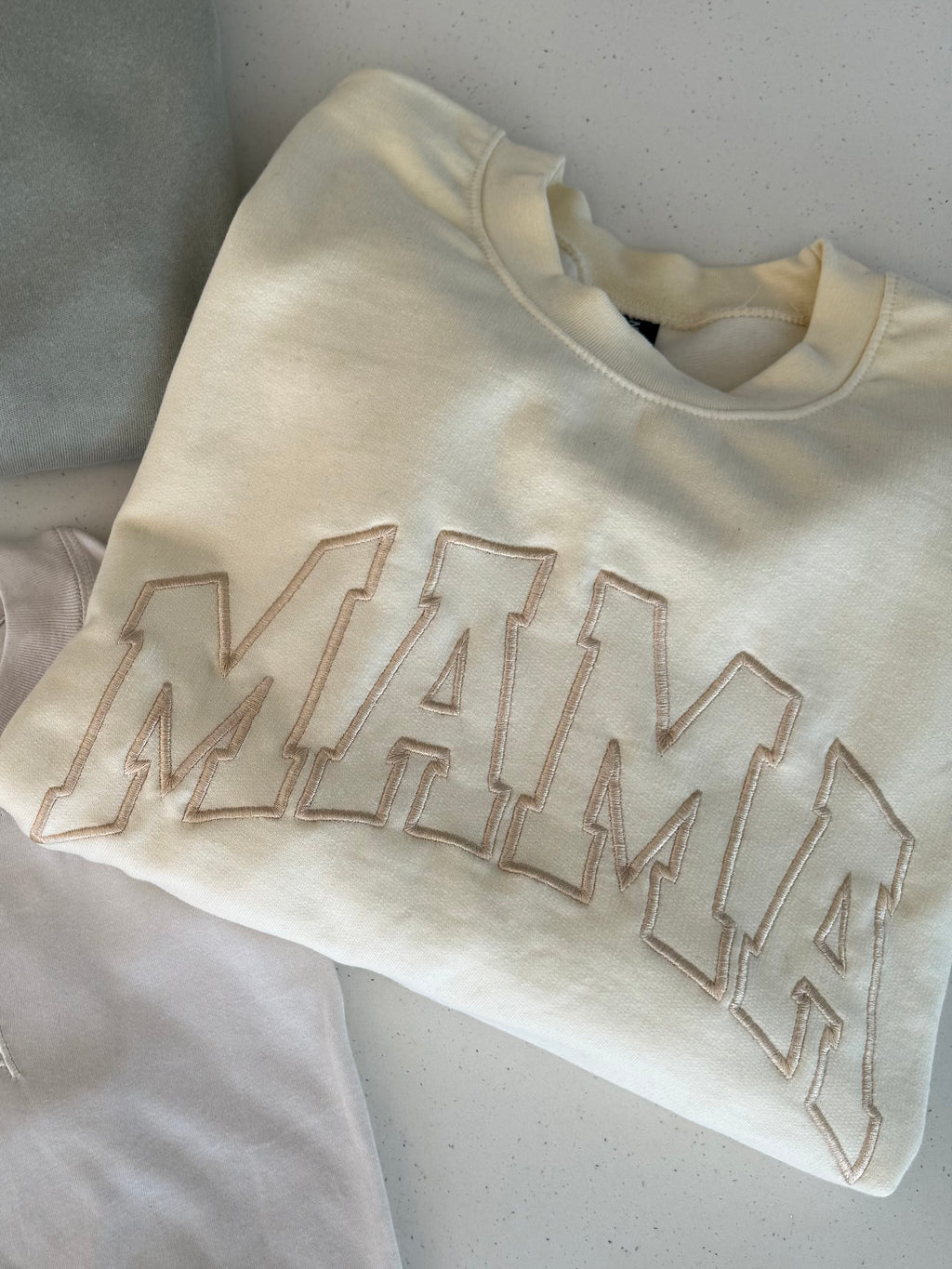 MAMA Crewneck in Cream