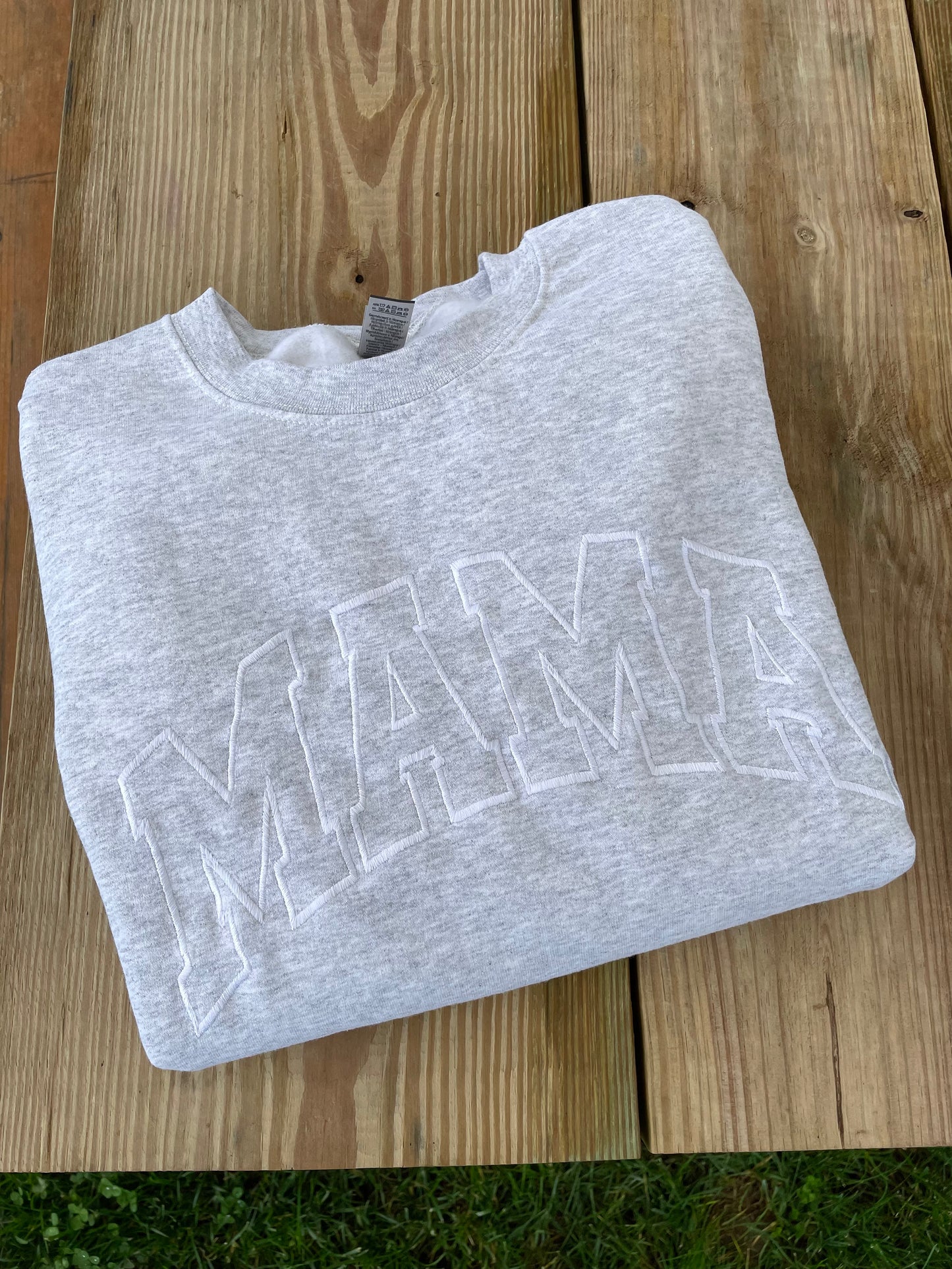 MAMA crewneck